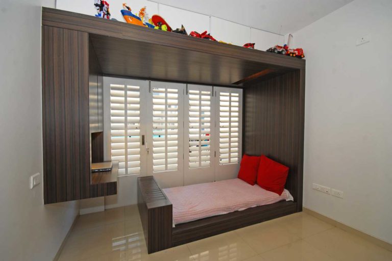 phulmamdikar-house-bedroom-1